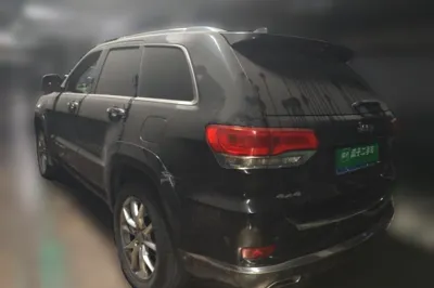 Jeep Grand Cherokee 2014, 193900 км, за 8582 USD