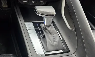 Hyundai Avante 2021, 83647 км, за 8986.13 USD - фото 9