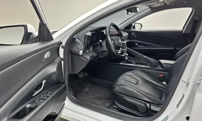 Hyundai Avante 2021, 83647 км, за 8986.13 USD - фото 10