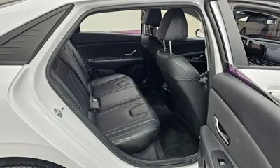 Hyundai Avante 2021, 83647 км, за 8986.13 USD - фото 12