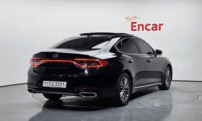 Hyundai Grandeur 2018, 130567 км, за 7605.8 USD