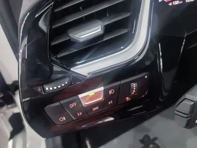 BMW Z4 2023, 18000 км, за 40855.73 USD - фото 9