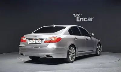 Hyundai Genesis 2014, 181031 км, за 3178.81 USD