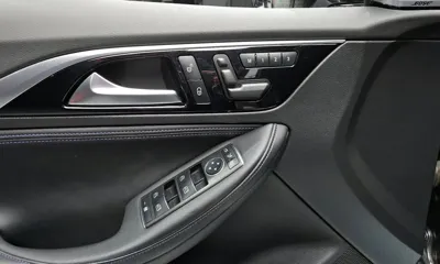 Infiniti Q30 2017, 100910 км, за 5618.72 USD - фото 17