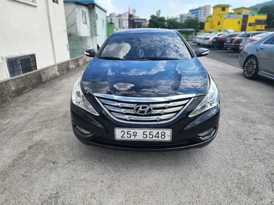 Hyundai Sonata 2011, 128692 км, за 2888.28 USD