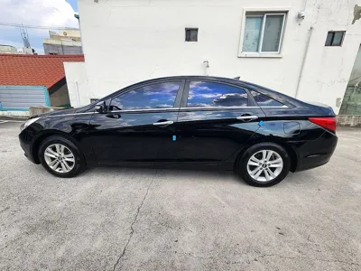 Hyundai Sonata 2011, 128692 км, за 2888.28 USD