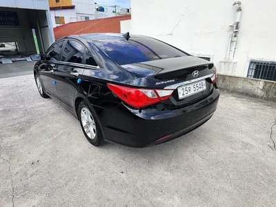 Hyundai Sonata 2011, 128692 км, за 2888.28 USD