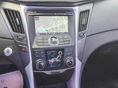 Hyundai Sonata 2011, 128692 км, за 2888.28 USD - фото 8