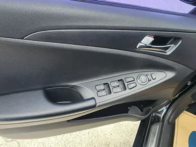 Hyundai Sonata 2011, 128692 км, за 2888.28 USD - фото 12