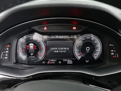 Audi Q7 2023, 27500 км, за 45179.73 USD - фото 6