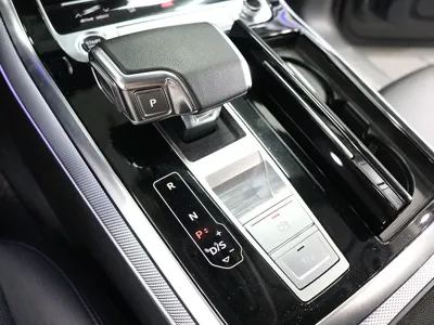 Audi Q7 2023, 27500 км, за 45179.73 USD - фото 10