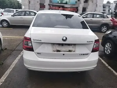 Skoda Rapid 2016, 64500 км, за 4181.71 USD - фото 6