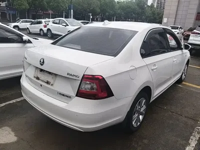 Skoda Rapid 2016, 64500 км, за 4181.71 USD - фото 7