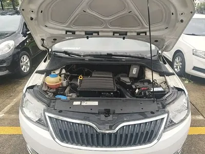 Skoda Rapid 2016, 64500 км, за 4181.71 USD - фото 20
