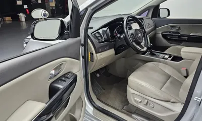 Kia Canival 2016, 140929 км, за 6408.99 USD - фото 11