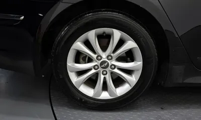 Hyundai Genesis 2013, 119819 км, за 3957.71 USD