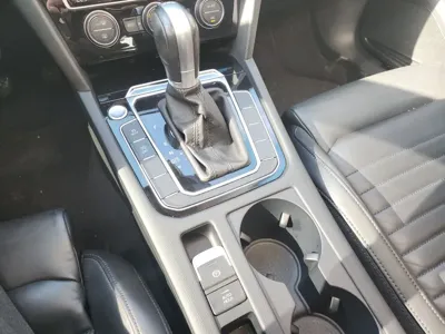 Volkswagen Passat 2018, 123000 км, за 10240.25 USD - фото 6