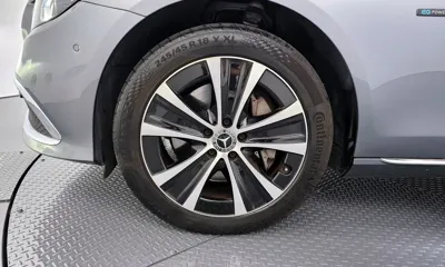 Mercedes-Benz E-Class 2021, 57230 км, за 26632.8 USD