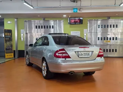 Mercedes-Benz CLK-Class 2002, 107000 км, за 4098.36 USD