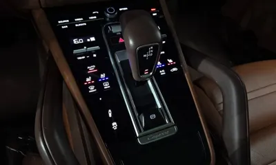 Porsche Cayenne 2019, 172467 км, за 29302.59 USD - фото 9
