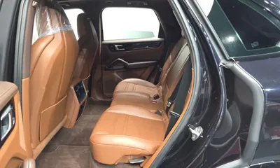 Porsche Cayenne 2019, 172467 км, за 29302.59 USD - фото 11