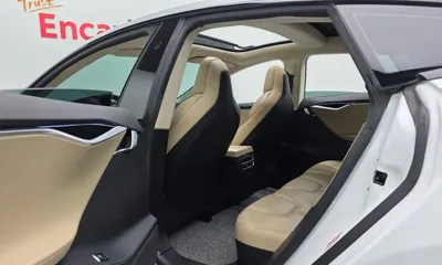 Tesla Model S 2017, 106820 км, за 23730.85 USD - фото 18