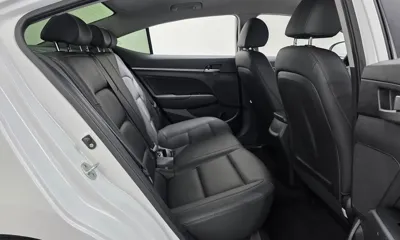 Hyundai Avante 2018, 113424 км, за 6564.26 USD - фото 11