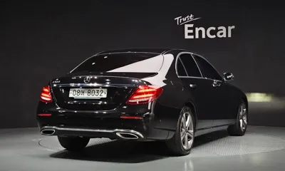 Mercedes-Benz E-Class 2018, 96516 км, за 13784.95 USD