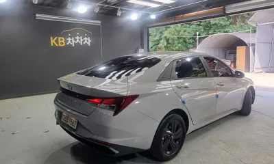 Hyundai Avante 2021, 102243 км, за 8645.9 USD - фото 3
