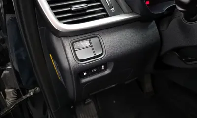 Kia K5 2019, 133094 км, за 8060.84 USD - фото 28