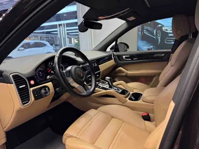 Porsche Cayenne 2021, 114000 км, за 52677.02 USD
