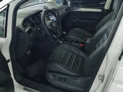 Volkswagen Touran 2017, 108300 км, за 9387.69 USD - фото 9