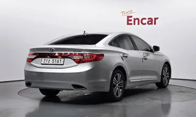 Hyundai Grandeur 2014, 116102 км, за 3452.77 USD