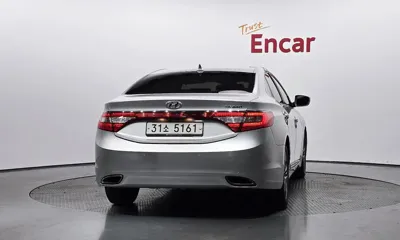 Hyundai Grandeur 2014, 116102 км, за 3452.77 USD