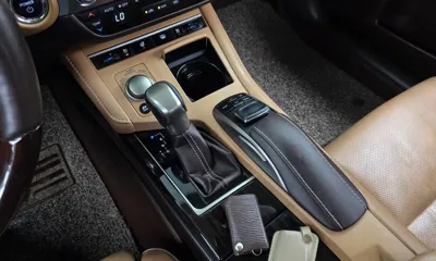Lexus ES 2018, 175617 км, за 16286.65 USD - фото 9