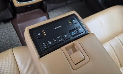 Lexus ES 2018, 175617 км, за 16286.65 USD - фото 18