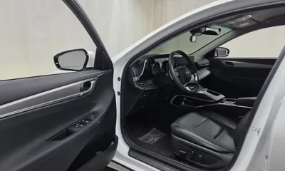 Hyundai Grandeur 2020, 20479 км, за 14375.74 USD - фото 10