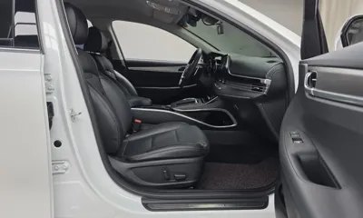 Hyundai Grandeur 2020, 20479 км, за 14375.74 USD - фото 11