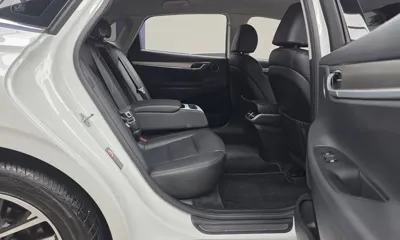 Hyundai Grandeur 2020, 20479 км, за 14375.74 USD - фото 12