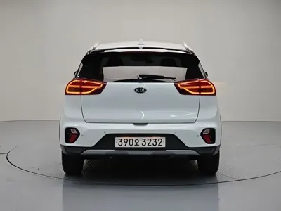 Kia Niro 2021, 12100 км, за 14116.59 USD