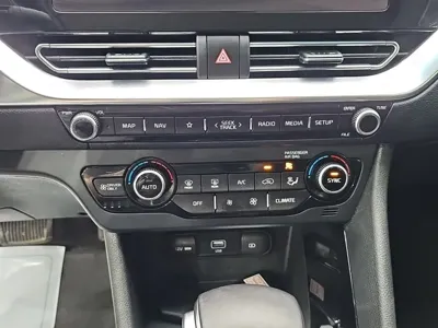 Kia Niro 2021, 12100 км, за 14116.59 USD - фото 10