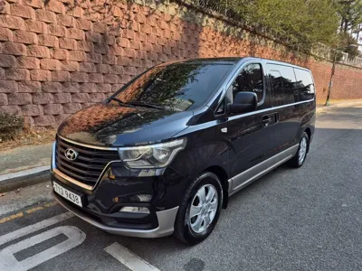 Hyundai Starex 2019, 128400 км, за 10392 USD