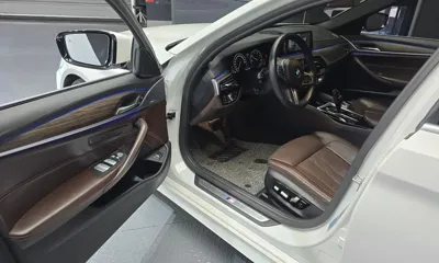 BMW 5-Series 2019, 67658 км, за 20691.01 USD - фото 11