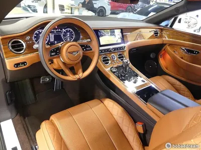 Bentley Continental 2022, 18000 км, за 135447.62 USD