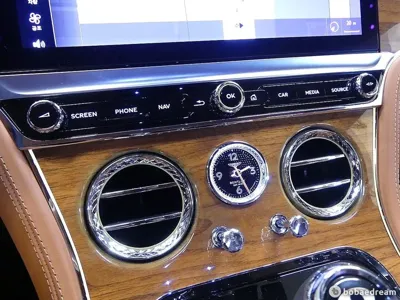 Bentley Continental 2022, 18000 км, за 135447.62 USD - фото 15