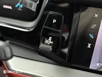 Porsche Cayenne 2024, 19305 км, за 89208.35 USD - фото 9