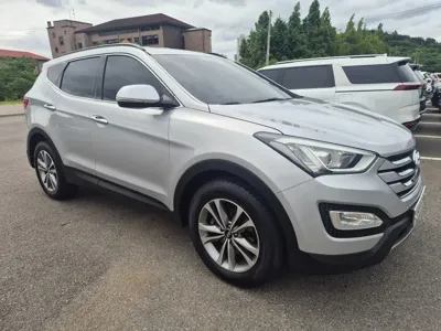 Hyundai Santafe 2015, 204060 км, за 5534.93 USD