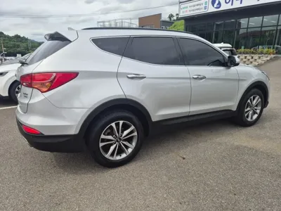 Hyundai Santafe 2015, 204060 км, за 5534.93 USD