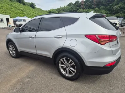 Hyundai Santafe 2015, 204060 км, за 5534.93 USD