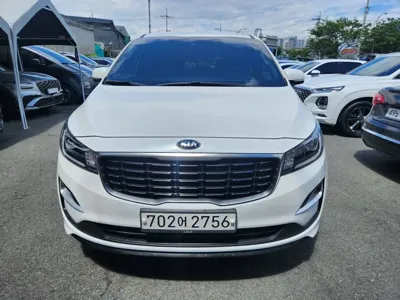 Kia Canival · 2019 год